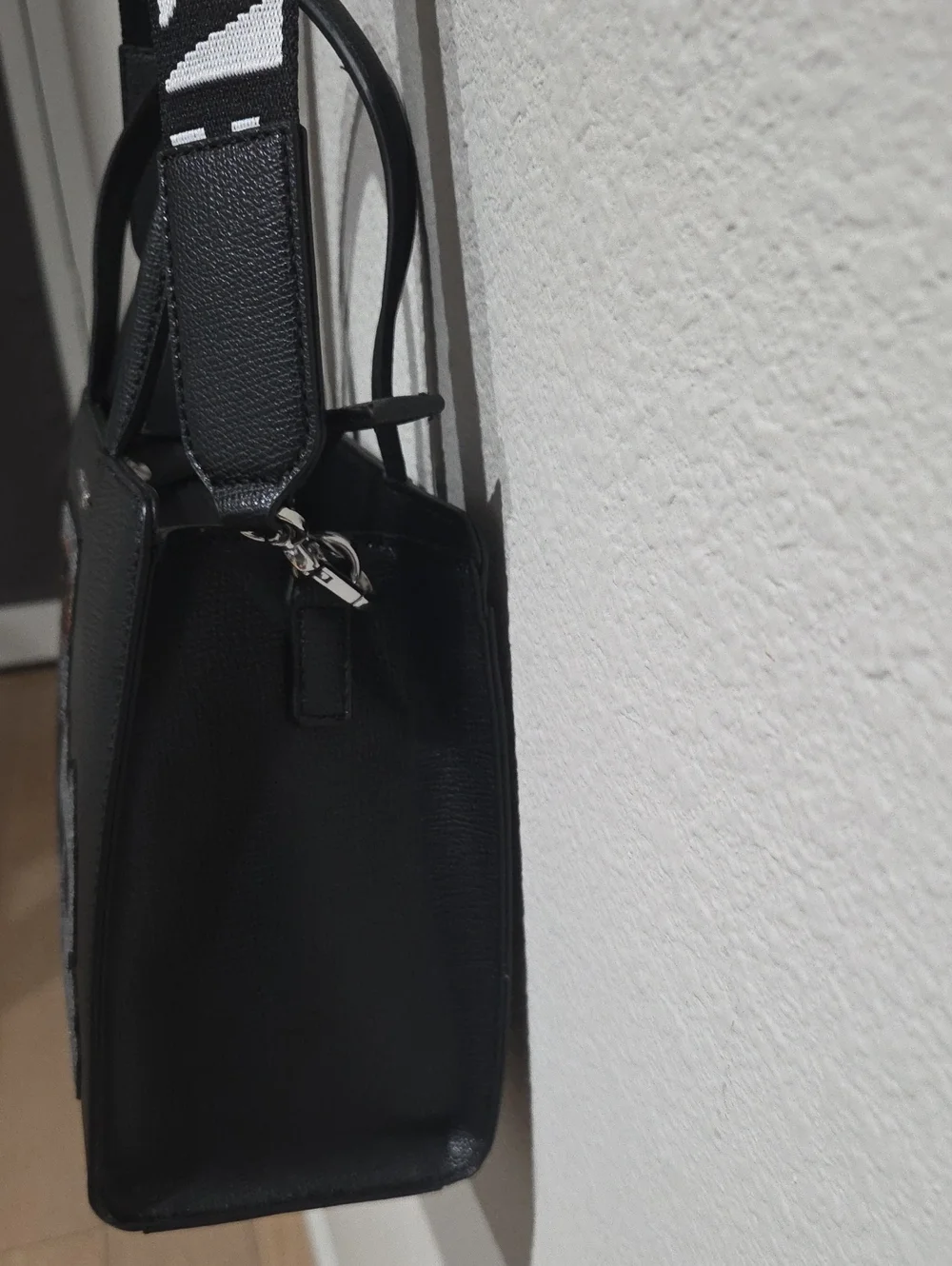 Karl Lagerfeld black karl